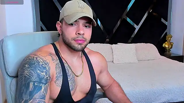 Raytorres online show from July 2026 10:05:01 PM