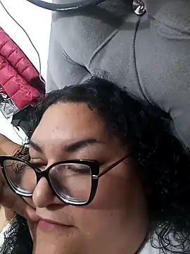 Snapshot of kiroshy chatting on April 2026 01:06:02 AM kiroshy online show from April 2026 01:06:02 AM