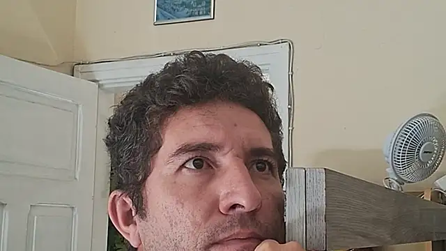 Sueliton2 online show from March 2026 12:09:01 PM