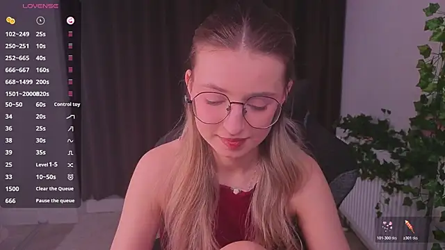 aviaveavii online show from July 2026 07:10:02 PM
