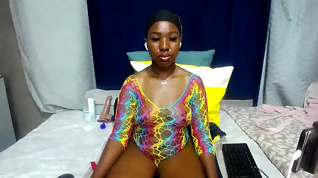 Candylips22 online show from May 2026 01:56:01 AM