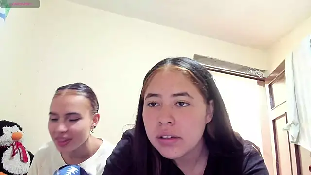 Lauxury H online show from May 2026 07:21:01 PM
