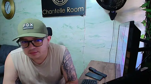 maximo daddy online show from April 2026 12:07:01 PM