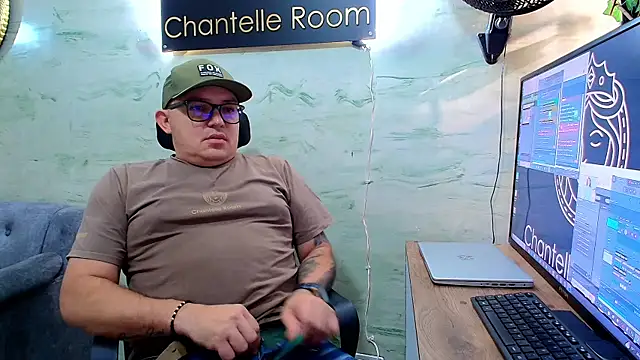 maximo daddy online show from April 2026 12:33:02 PM