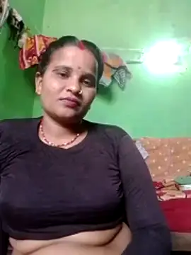 Shivani09900 online show from May 2026 07:49:02 AM