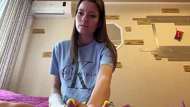 VersedFiend online show from June 2026 08:07:01 AM