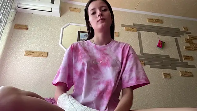 VersedFiend online show from July 2026 08:09:01 AM