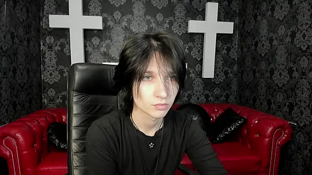 Snapshot of AdonBev chatting on April 2026 05:12:02 AM AdonBev online show from April 2026 05:12:02 AM