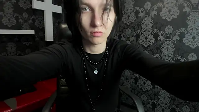 Snapshot of AdonBev chatting on May 2026 05:12:01 AM AdonBev online show from May 2026 05:12:01 AM