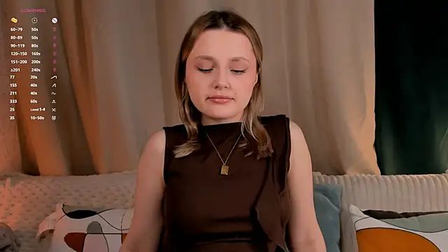 LorriMonz online show from April 2026 01:19:01 AM