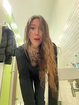 SaintSquirt online show from May 2026 09:39:02 AM
