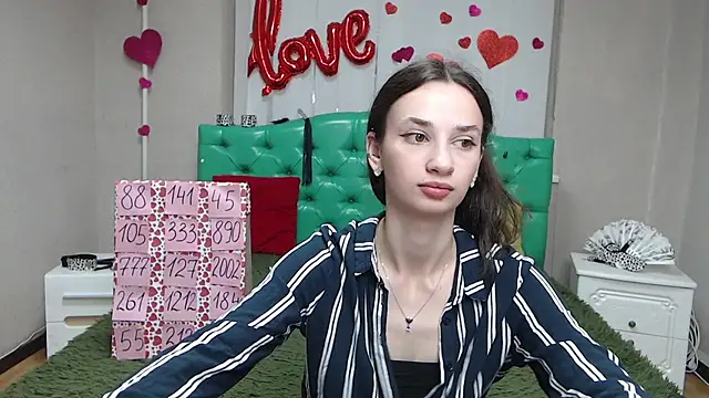 Je55icaBreeze online show from July 2026 05:11:01 AM