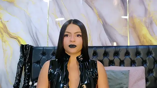 LindaFrancoo online show from June 2026 04:06:01 PM