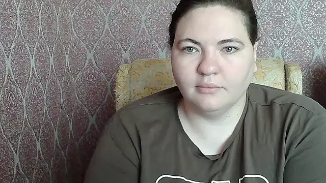 Snapshot of ElviraOreilllyX chatting on April 2026 07:06:02 AM ElviraOreilllyX online show from April 2026 07:06:02 AM