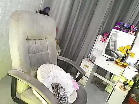 Yourgorgeousmarge online show from June 2026 02:17:02 AM