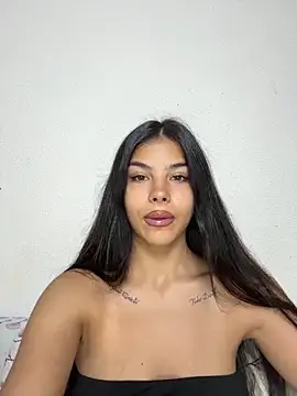 Crissdesire online show from July 2026 11:49:02 AM
