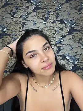Crissdesire online show from July 2026 04:39:33 PM