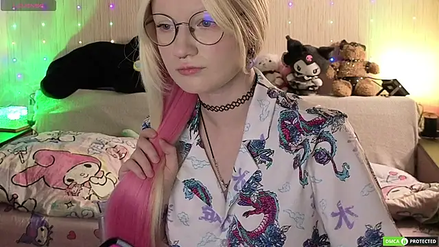 JulietFisher online show from April 2026 04:15:02 AM
