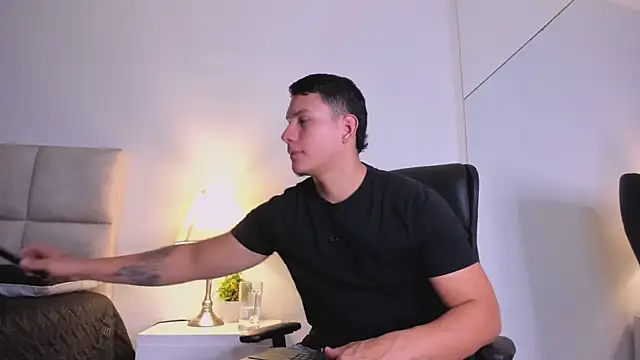 Chriss Diamond online show from July 2026 08:48:02 PM