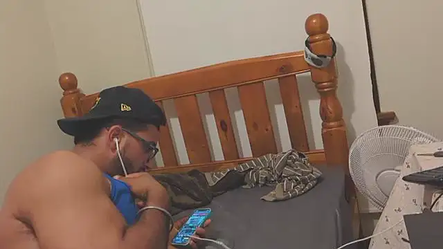 robin103666 online show from March 2026 11:05:02 AM