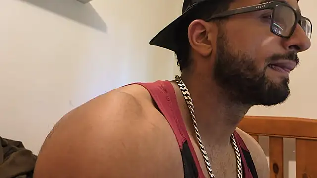 robin103666 online show from March 2026 06:25:01 AM