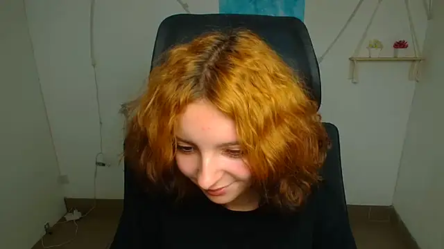 Snapshot of Butterfly_Milly chatting on June 2026 11:45:01 AM Butterfly Milly online show from June 2026 11:45:01 AM
