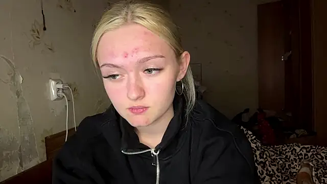 Sophia Blonde online show from April 2026 03:39:01 PM