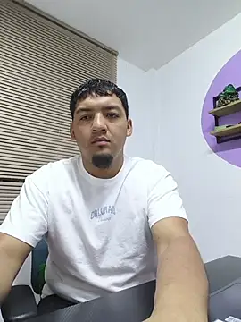 Snapshot of Itsdavidxxx chatting on June 2026 10:21:01 AM Itsdavidxxx online show from June 2026 10:21:01 AM