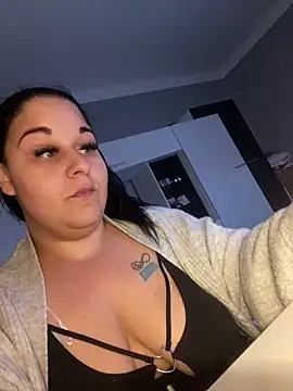 Snapshot of Szandra26 chatting on March 2026 08:26:33 AM Szandra26 online show from March 2026 08:26:33 AM