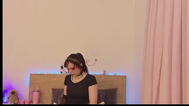 Sweet Alice S online show from May 2026 09:03:01 AM