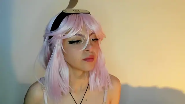 Snapshot of Nyxara- chatting on May 2026 11:10:01 PM Nyxara- online show from May 2026 11:10:01 PM