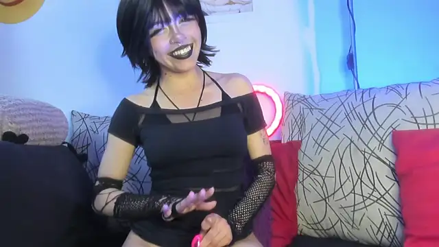 Snapshot of Nyxara- chatting on May 2026 10:28:01 PM Nyxara- online show from May 2026 10:28:01 PM