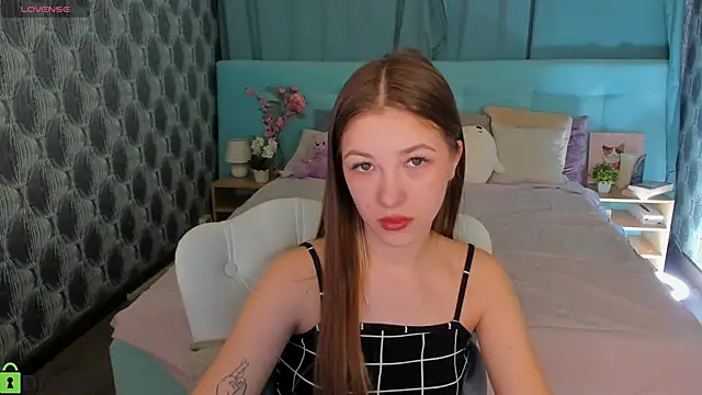 Snapshot of Miss_Shanel chatting on April 2026 01:10:01 AM Miss Shanel online show from April 2026 01:10:01 AM