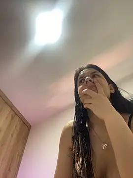 Annarhode online show from May 2026 04:28:01 PM