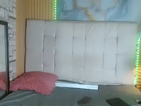 mialuna303av online show from April 2026 11:13:01 PM