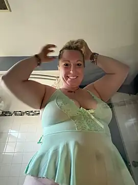 Snapshot of sweetkacibaby chatting on April 2026 01:03:02 PM sweetkacibaby online show from April 2026 01:03:02 PM