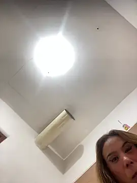 Jullyanaximeness online show from July 2026 10:01:02 PM