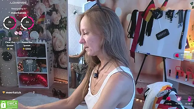 jesica mooonn online show from July 2026 05:26:02 AM