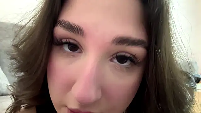 Snapshot of Annnna_ chatting on April 2026 04:12:02 PM Annnna online show from April 2026 04:12:02 PM