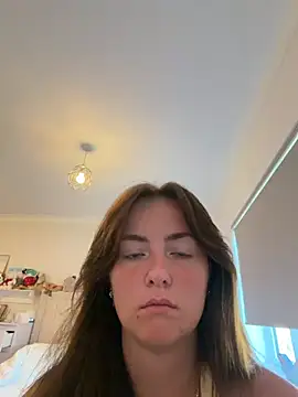 LolaSkyee online show from June 2026 06:51:02 AM