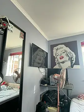 LolaSkyee online show from July 2026 06:07:01 AM