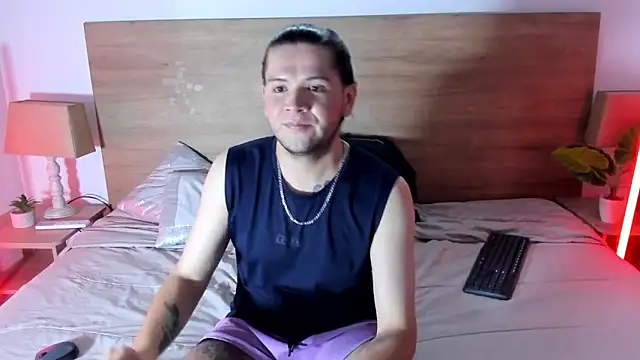 MatthewDavis  online show from June 2026 02:33:01 PM
