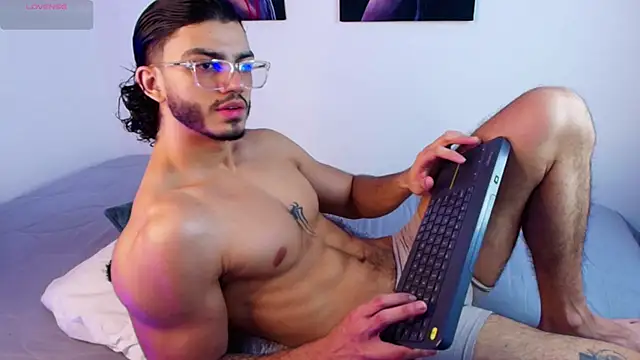 IamAxel03 online show from June 2026 08:36:01 PM