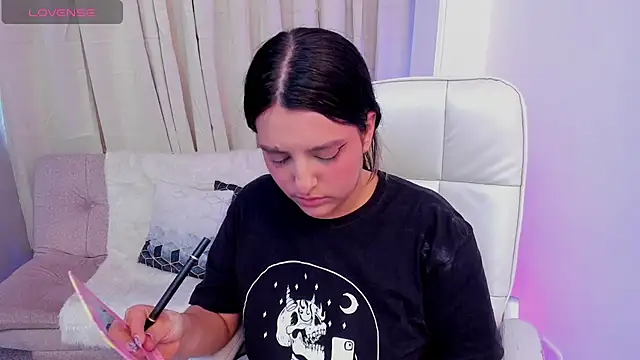 Arihanna London online show from April 2026 08:06:01 PM