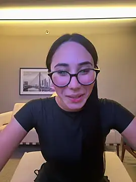 juliacosta online show from April 2026 09:23:01 PM