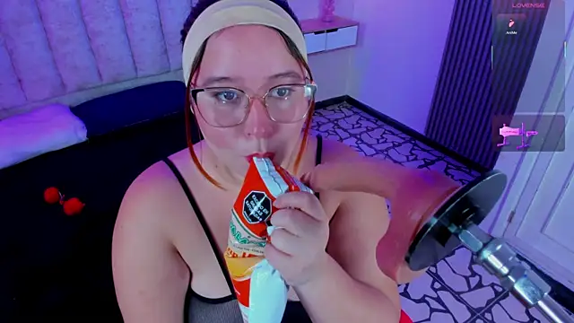 yousweet chloe online show from July 2026 12:59:01 PM
