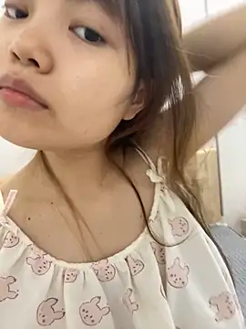 Snapshot of -Vaci- chatting on April 2026 01:50:02 PM -Vaci- online show from April 2026 01:50:02 PM