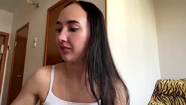 Liesenaniles online show from May 2026 08:08:01 AM