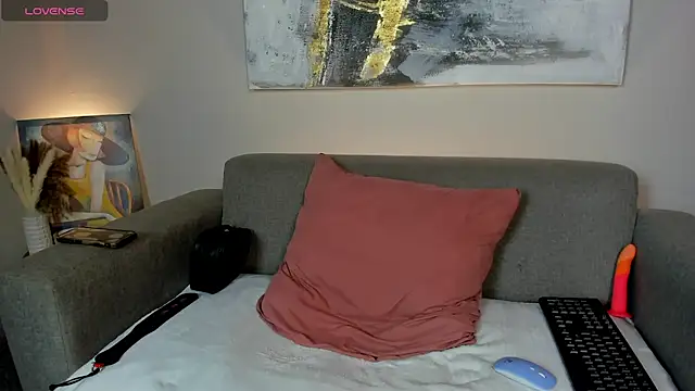 ZoeBrownn online show from July 2026 07:57:01 PM