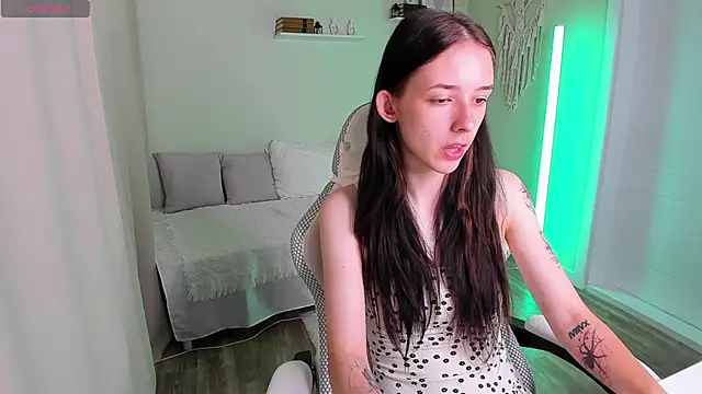 AnnaOddy online show from June 2026 01:17:02 AM